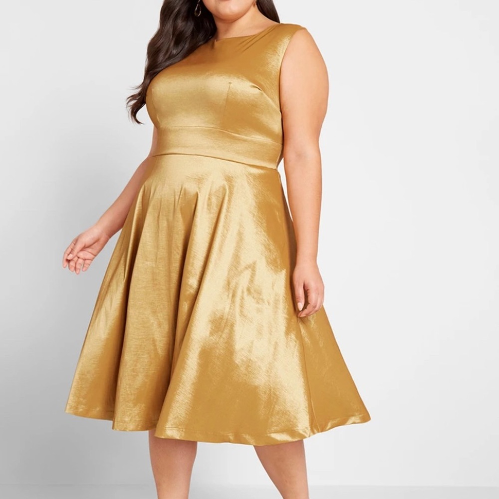 Beautiful plus size gold dress